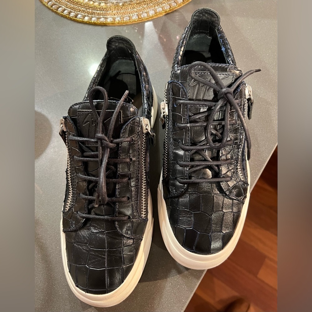 Giuseppe Zanotti Crocodile Effect Low Top Sneakers Zippers - Picture 2 of 8